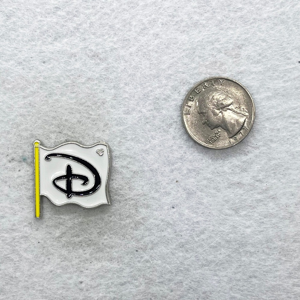 🔮 5/$25 Disney 'D' Logo Flag Pin - Picture 2 of 3
